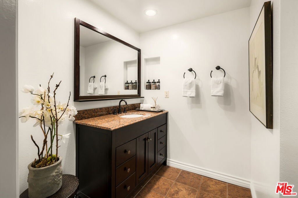 12556 Rosy Circle Property Photo 16