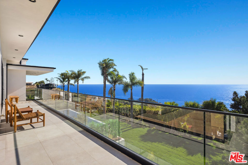 4732 Avenida Del Mar Property Photo 17