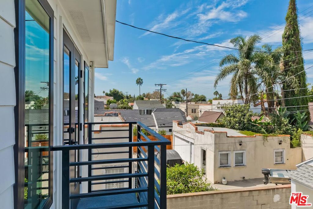 1015 S Tremaine Avenue Property Photo 27