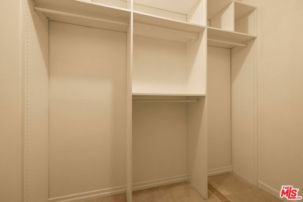 1422 S Bentley Avenue 101 Property Photo 15