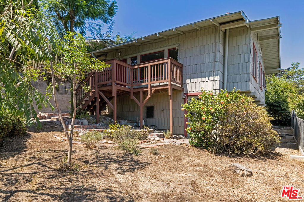 1627 Fargo Street Property Photo 2
