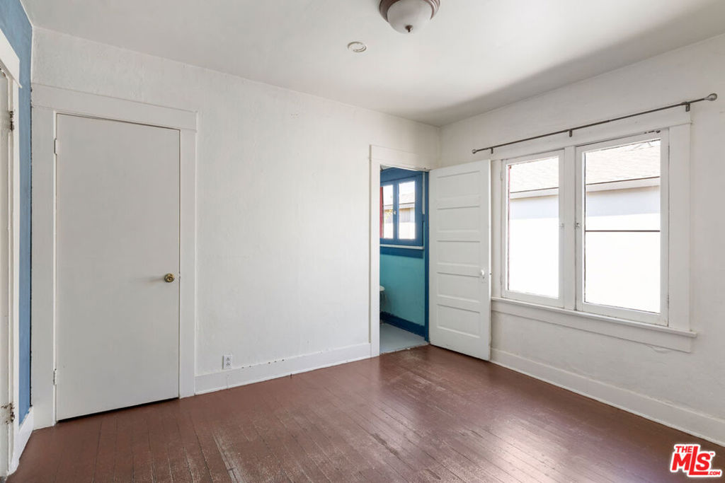 1627 Fargo Street Property Photo 12