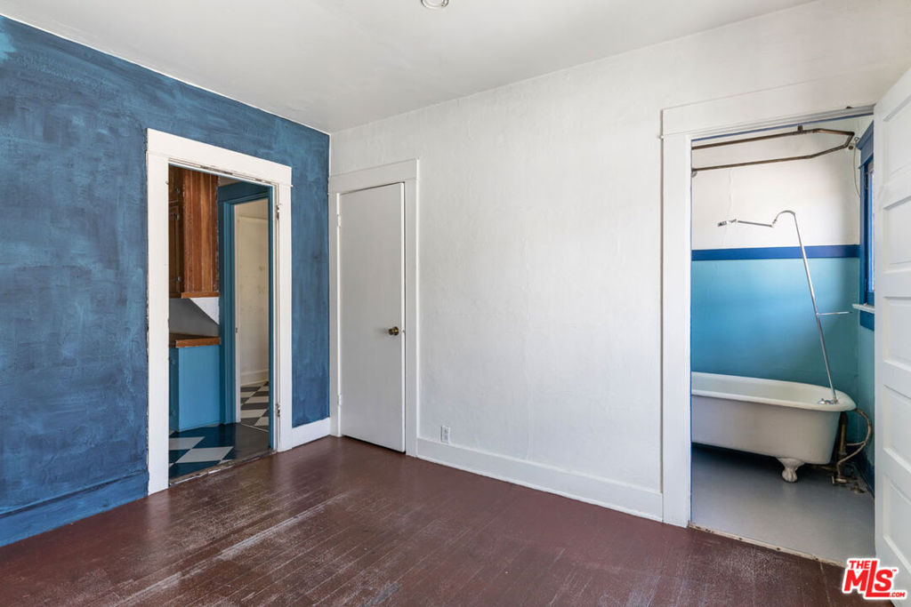1627 Fargo Street Property Photo 13