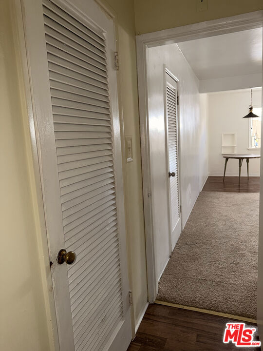5951 Carlton Way Property Photo 17
