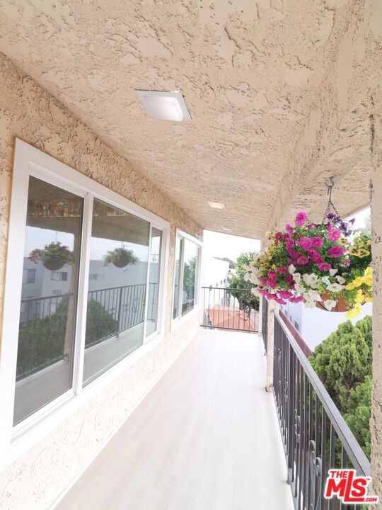 13716 Penn Street 10 Property Photo 2