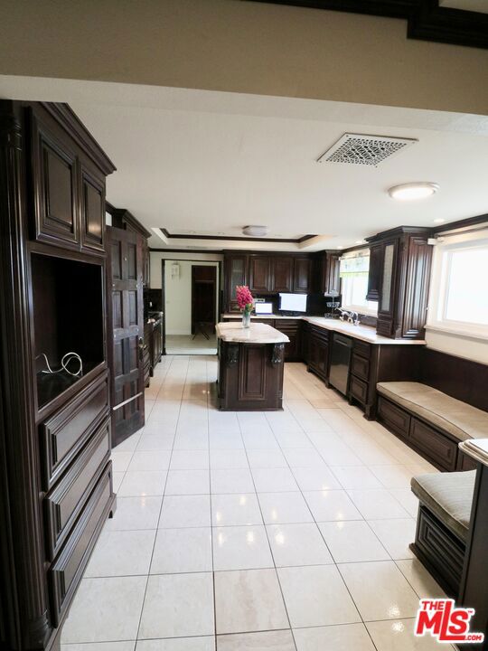 13716 Penn Street 10 Property Photo 6