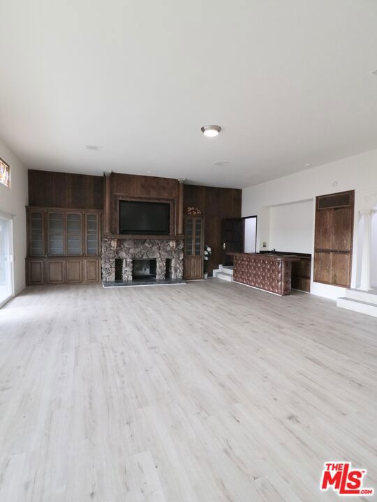 13716 Penn Street 10 Property Photo 11