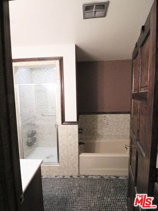 13716 Penn Street 10 Property Photo 23