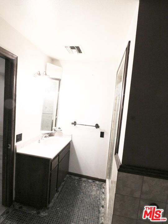 13716 Penn Street 10 Property Photo 34
