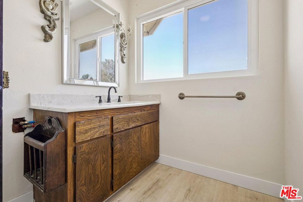 13716 Penn Street 10 Property Photo 58