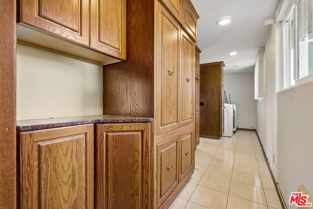 13716 Penn Street 10 Property Photo 64