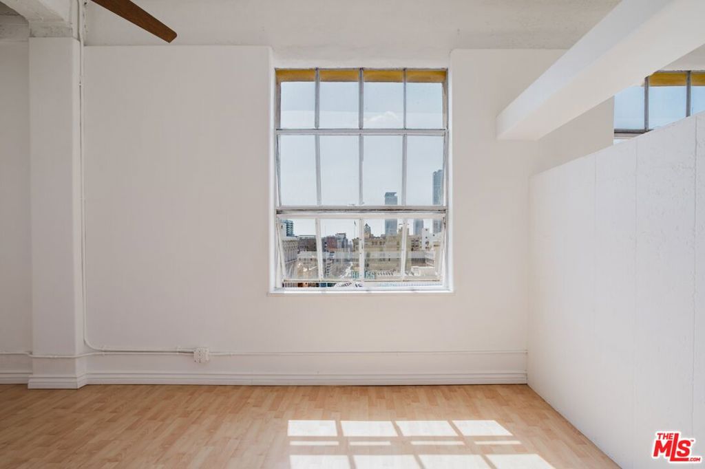 312 W 5th Street 1112 Property Photo 19