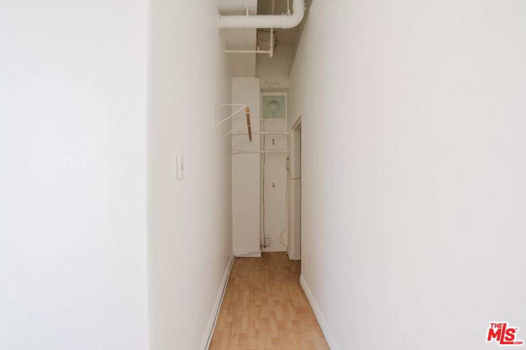 312 W 5th Street 1112 Property Photo 25