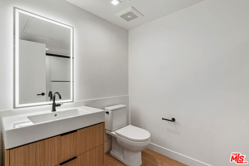 10700 Tabor Street 404 Property Photo 6
