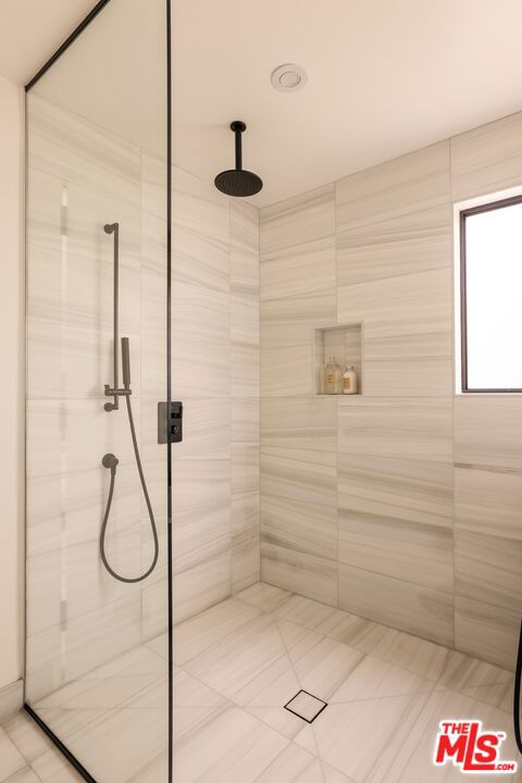 914 N West Knoll Drive Property Photo 30