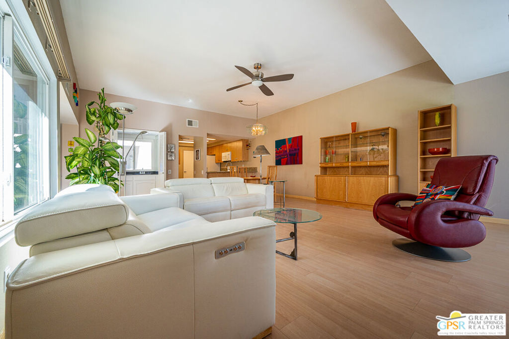 5980 Paradise Plaza Property Photo 7