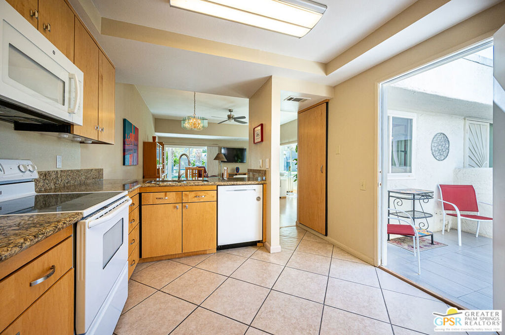 5980 Paradise Plaza Property Photo 11