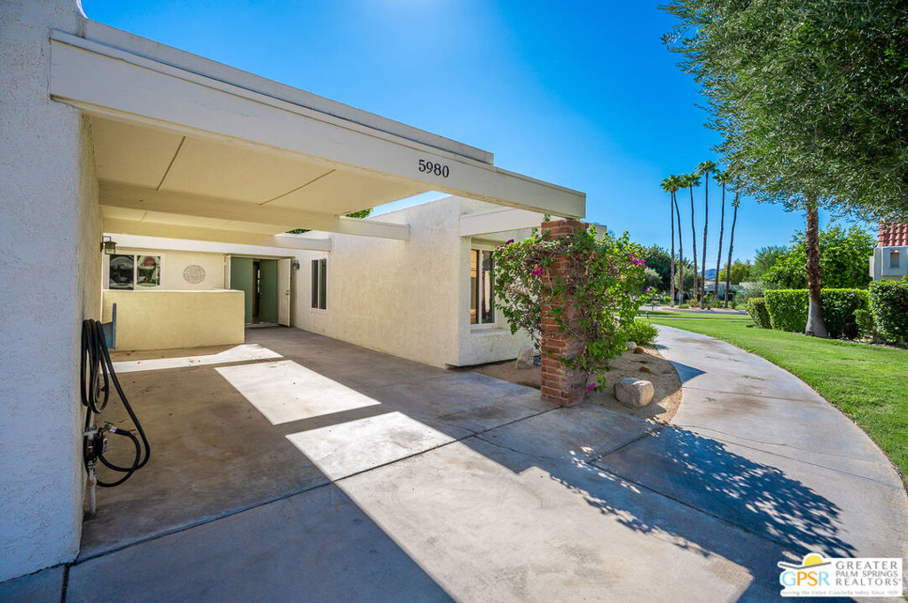 5980 Paradise Plaza Property Photo 15
