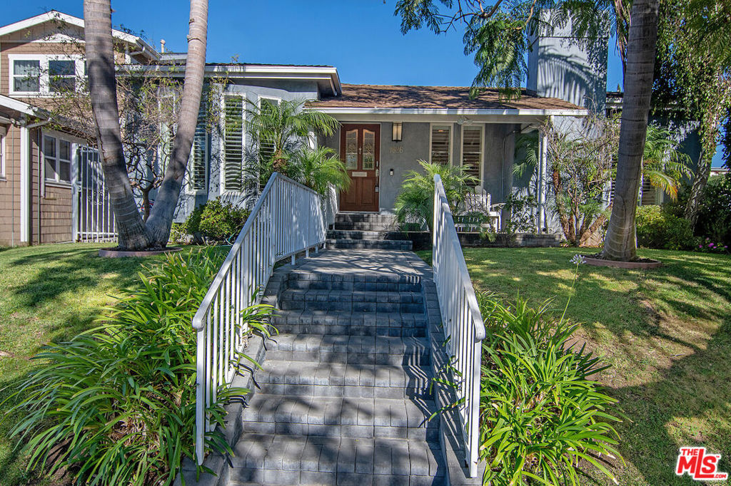1626 S Canfield Avenue Property Photo 1
