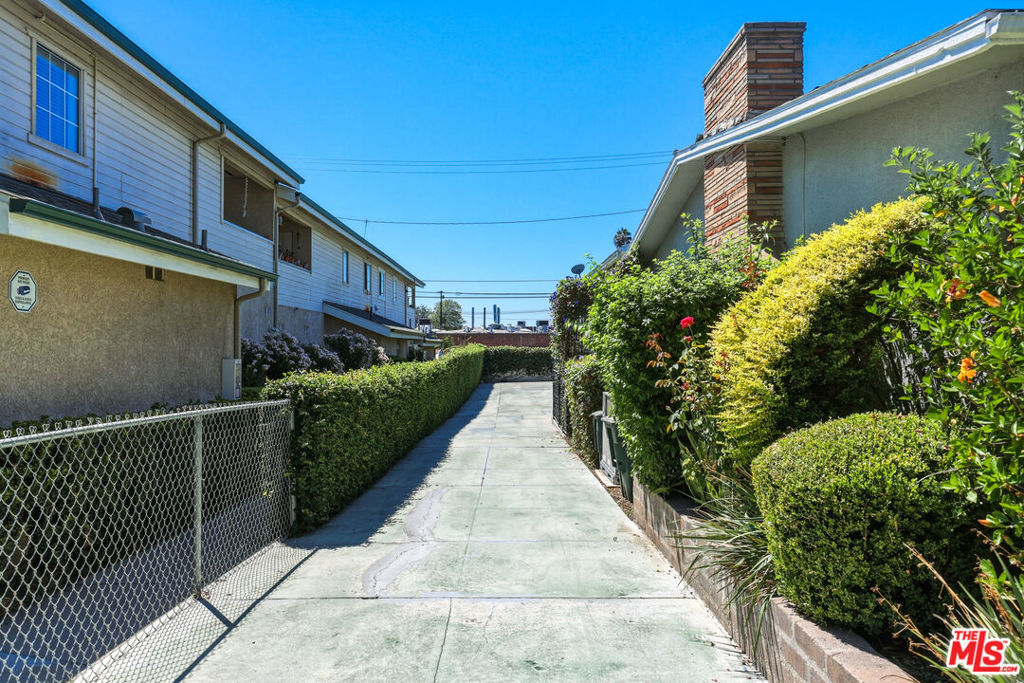 2270 White Street Property Photo 6
