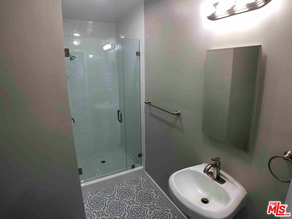 2270 White Street Property Photo 20