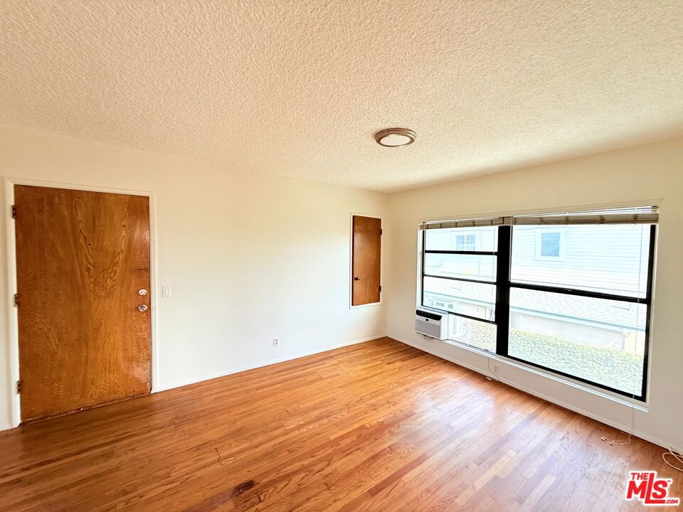 2270 White Street Property Photo 28