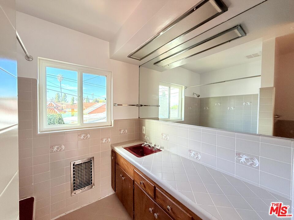 2270 White Street Property Photo 29