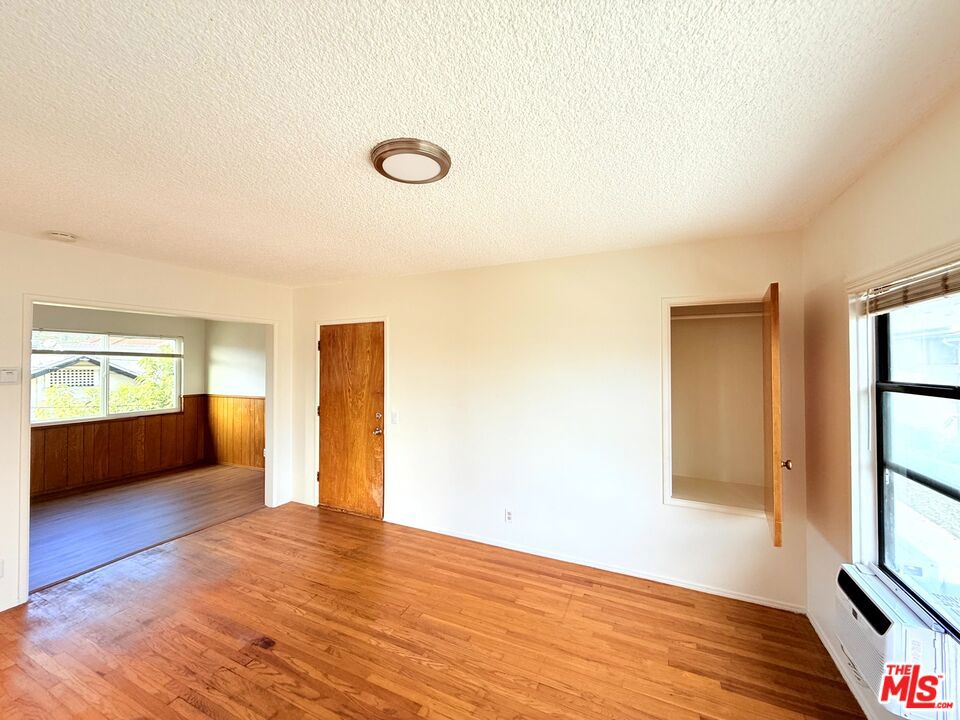 2270 White Street Property Photo 33