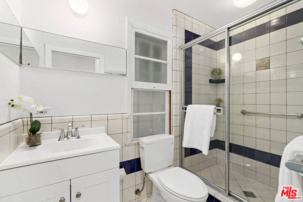 620 N Cherokee Avenue Property Photo 12