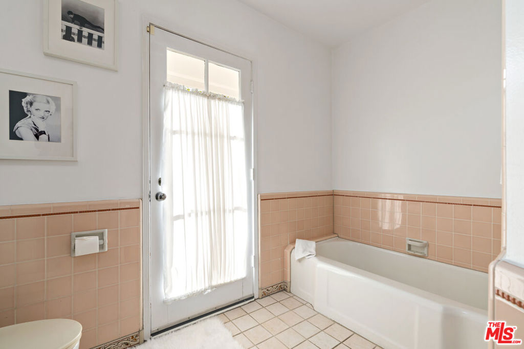 620 N Cherokee Avenue Property Photo 24
