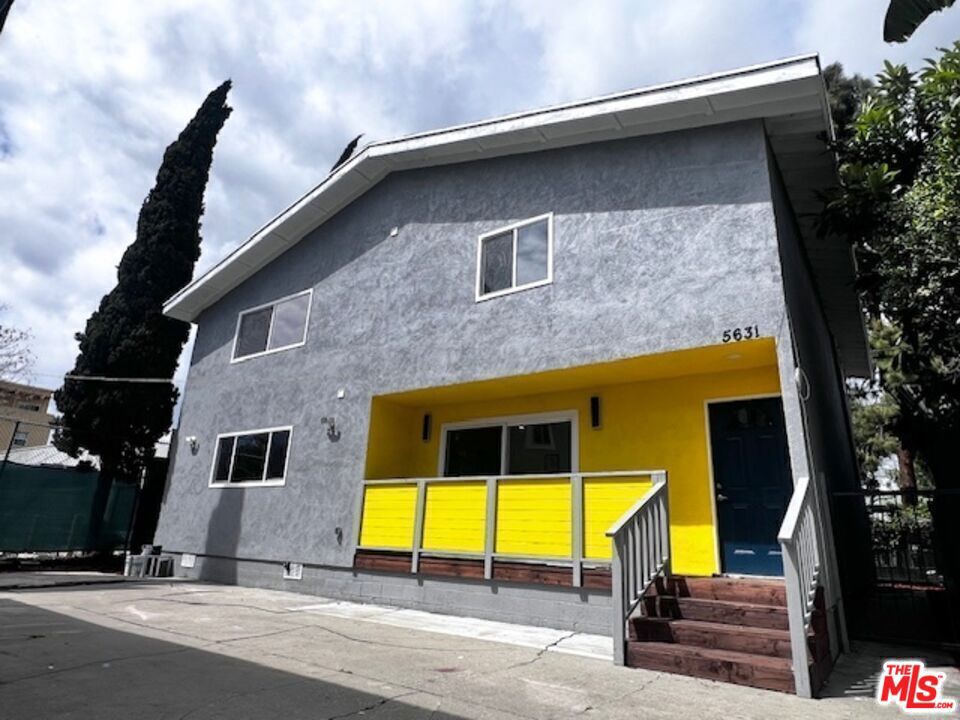 5633 La Mirada Avenue Property Photo 3