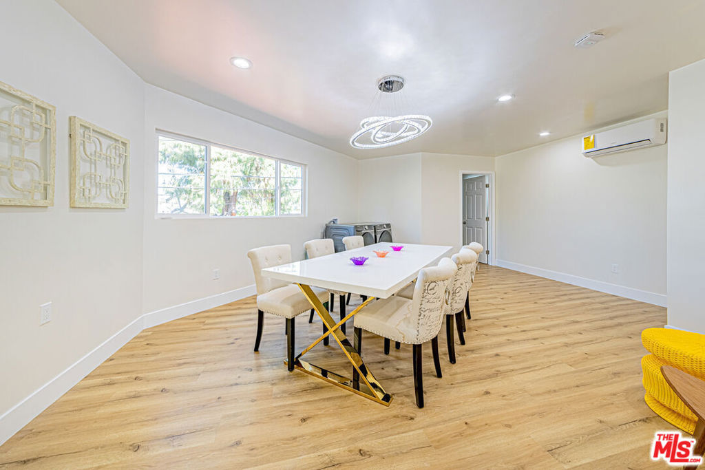 5633 La Mirada Avenue Property Photo 7