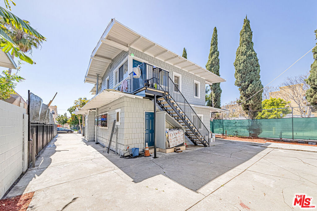 5633 La Mirada Avenue Property Photo 43