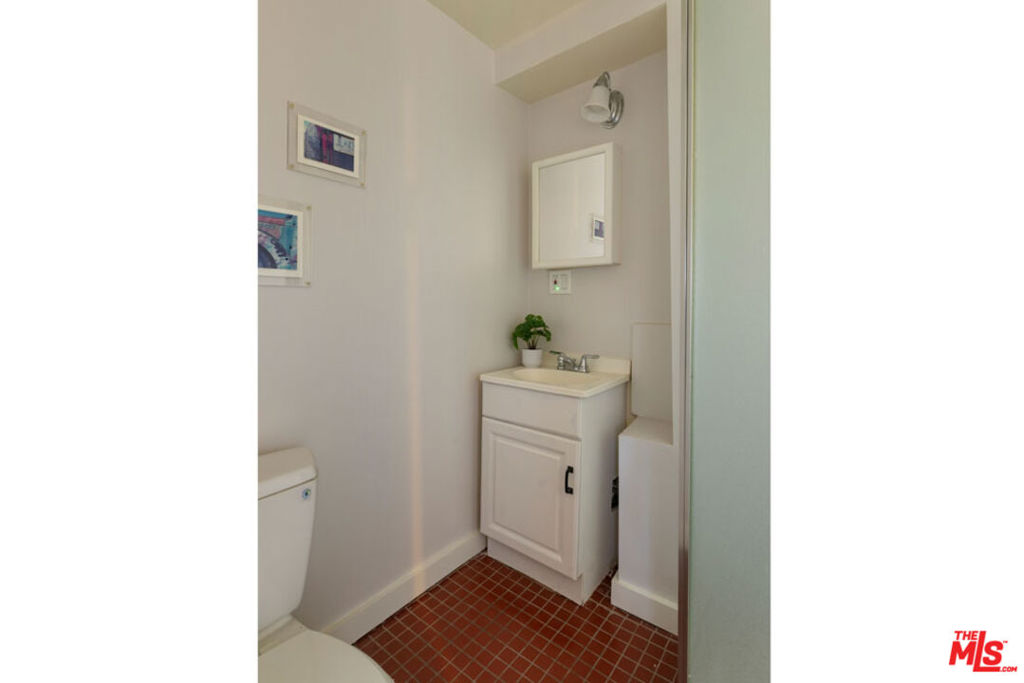 1642 Elevado Street Property Photo 38