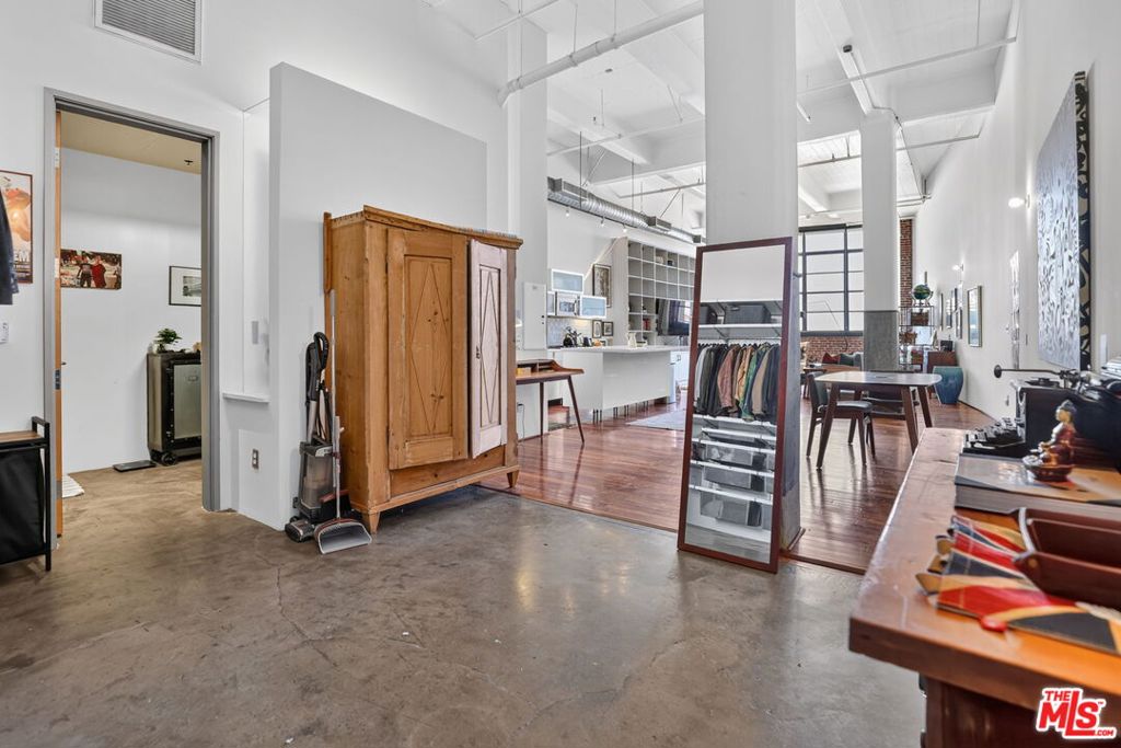 1850 Industrial Street 606 Property Photo 7