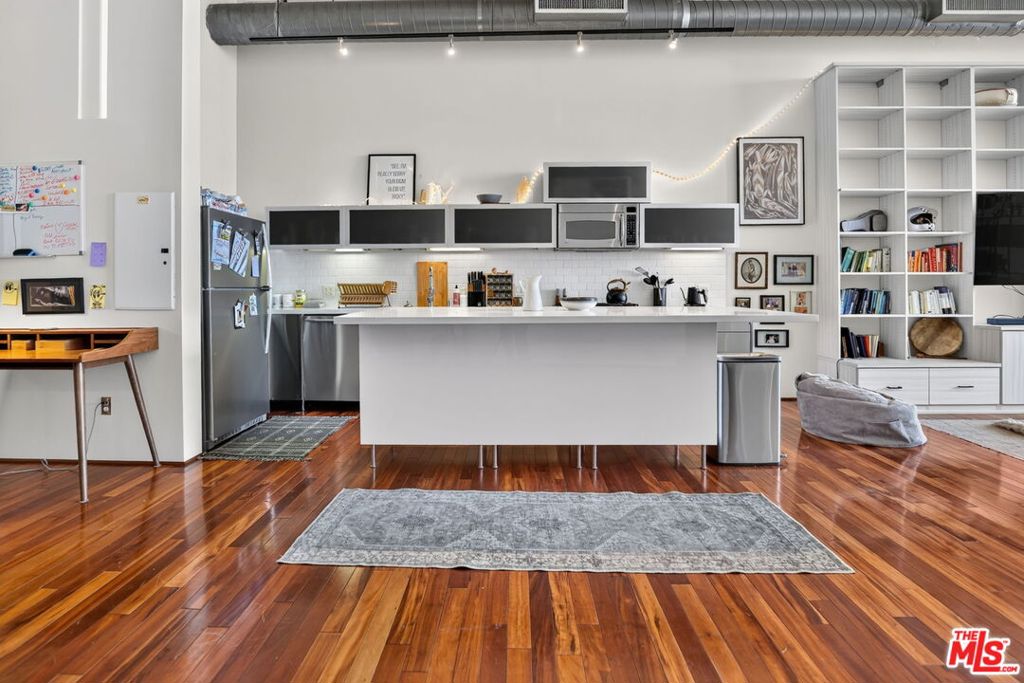 1850 Industrial Street 606 Property Photo 11