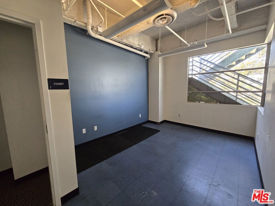 1512 W Slauson Avenue Property Photo 10