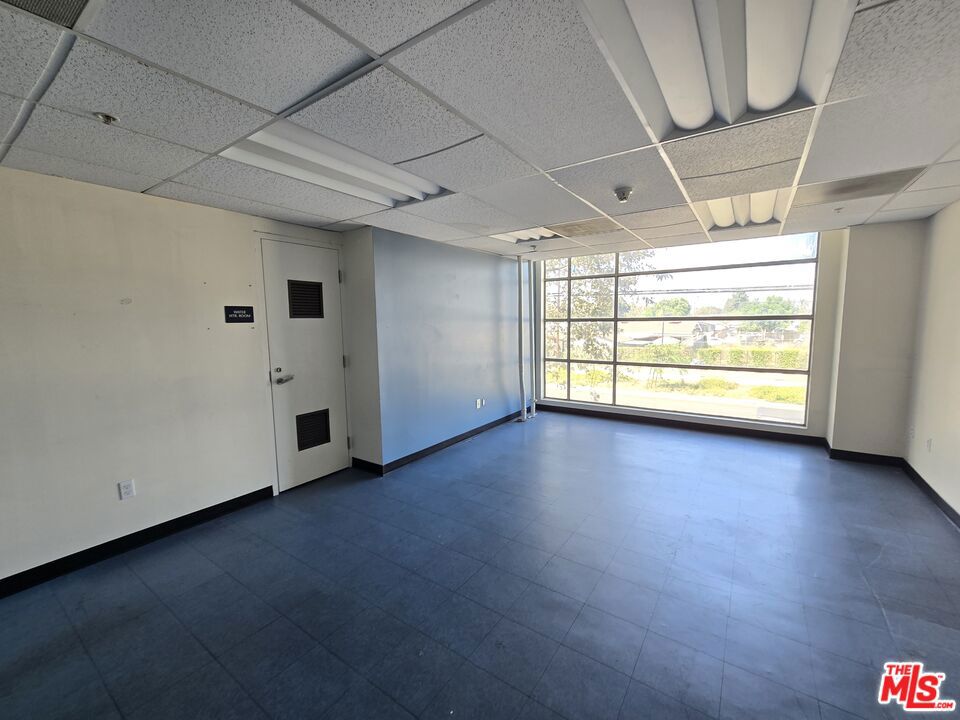 1512 W Slauson Avenue Property Photo 11