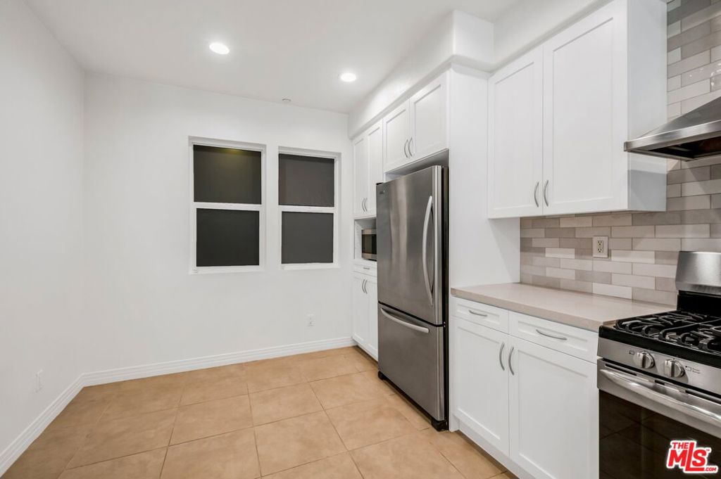 7100 Playa Vista Drive 123 Property Photo 8