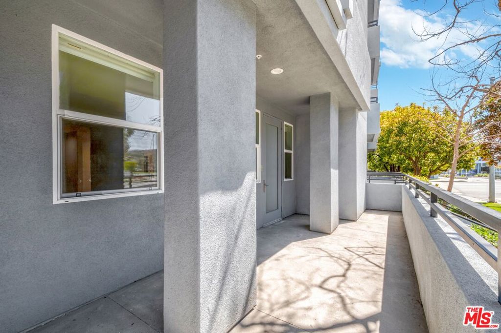 7100 Playa Vista Drive 123 Property Photo 17