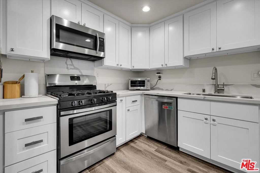 810 S Lucerne Boulevard 203 Property Photo 6
