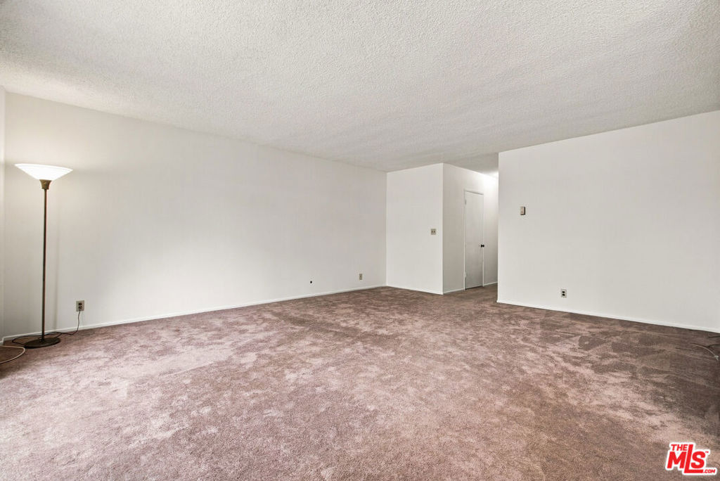 1045 S Bedford Street 3 Property Photo 12