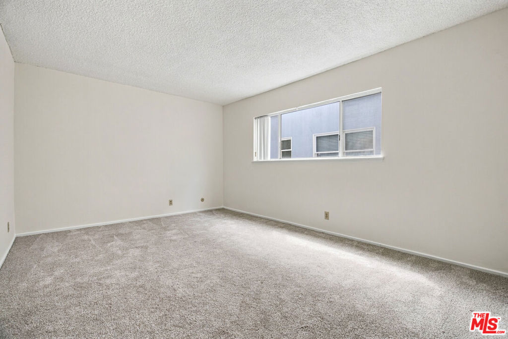 1045 S Bedford Street 3 Property Photo 15