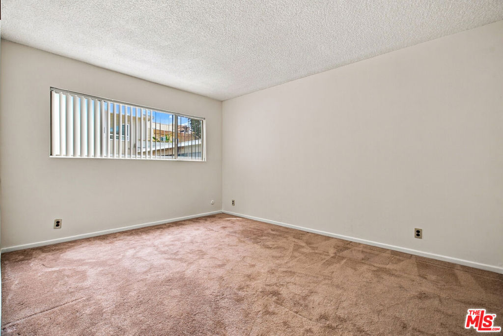 1045 S Bedford Street 3 Property Photo 19