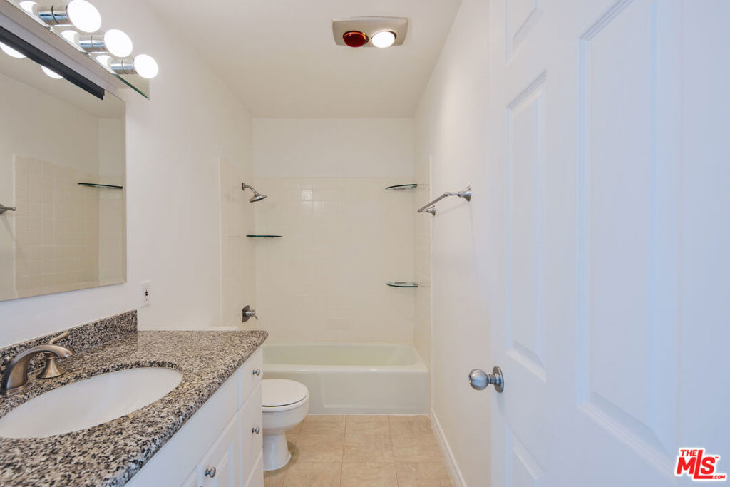 6772 Shearwater Lane Property Photo 17