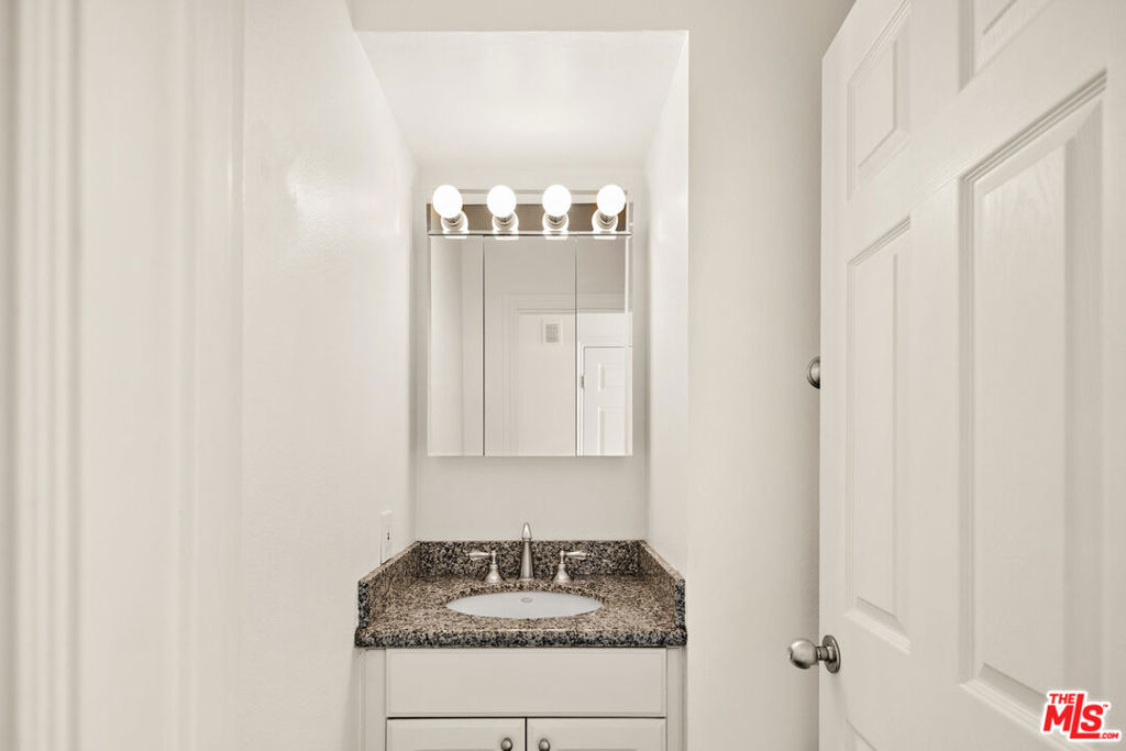 6772 Shearwater Lane Property Photo 20