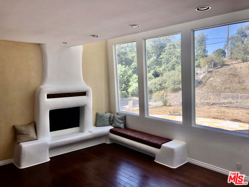 708 Thornhill Road Property Photo 10