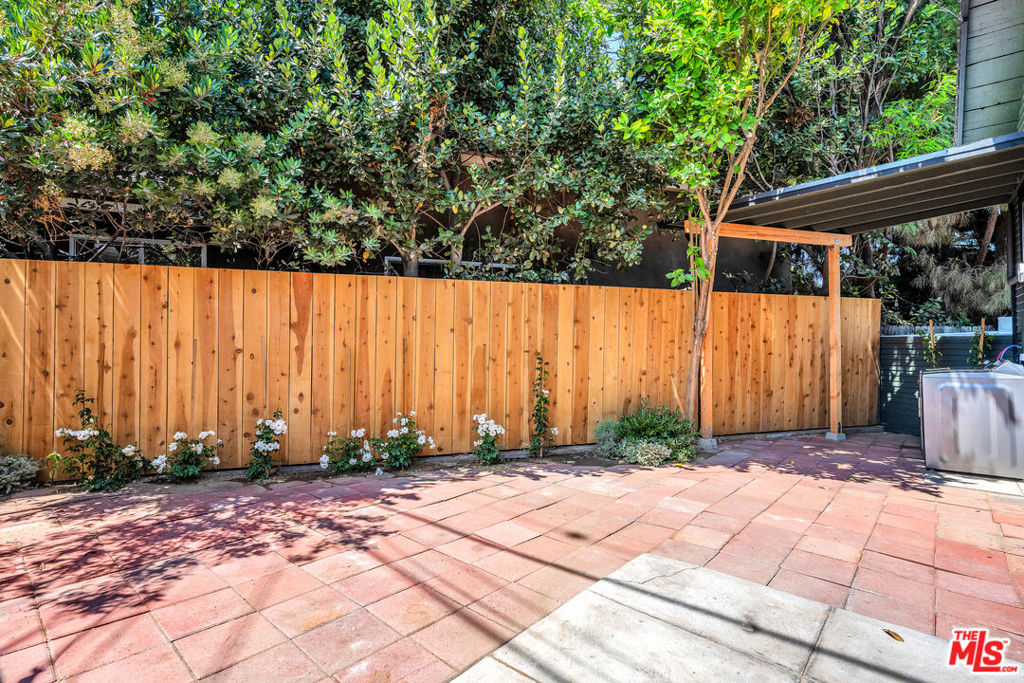 215 Newland Street Property Photo 37