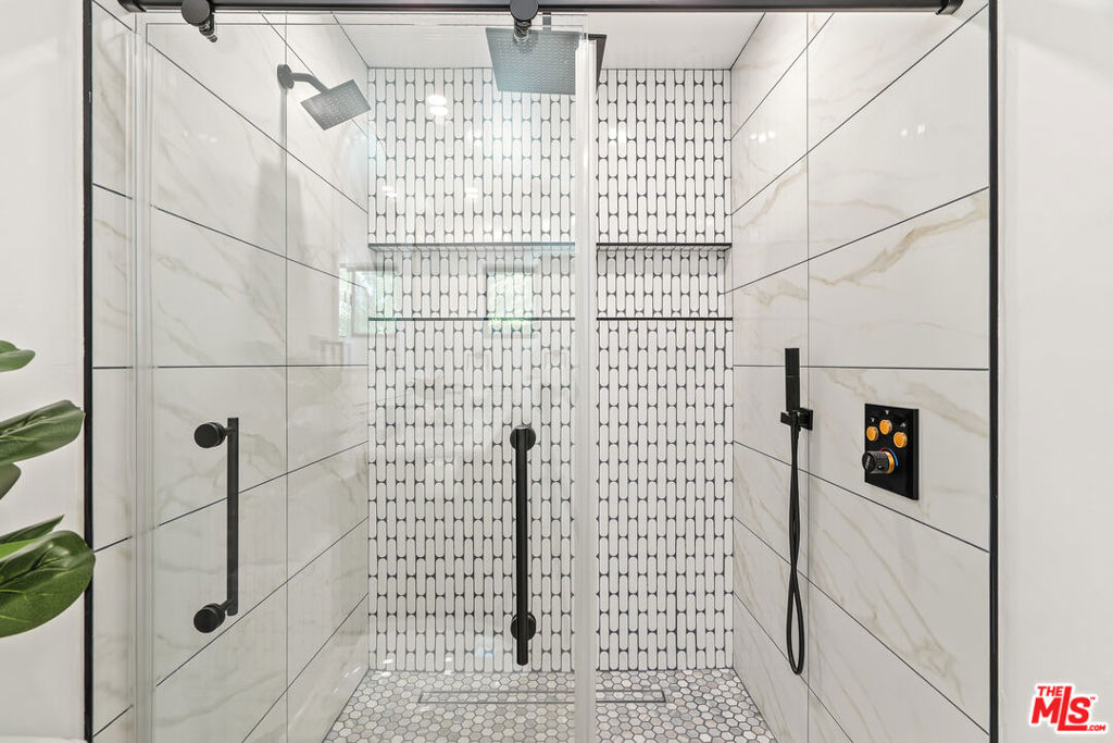 1979 E Alejo Road Property Photo 28