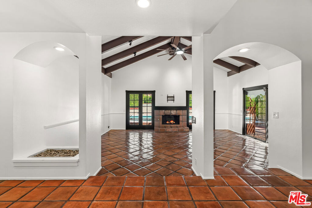 60 Calle Solano Property Photo 5